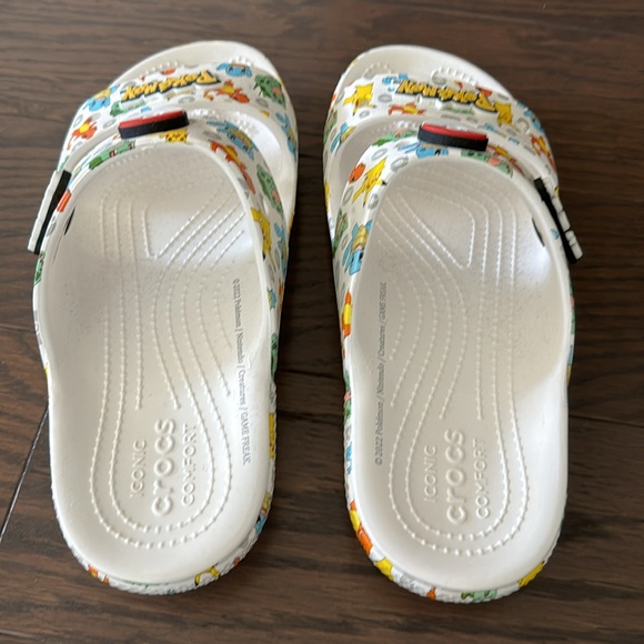 NWOT Crocs Pokemon Slides M8/W10 - Picture 3 of 4
